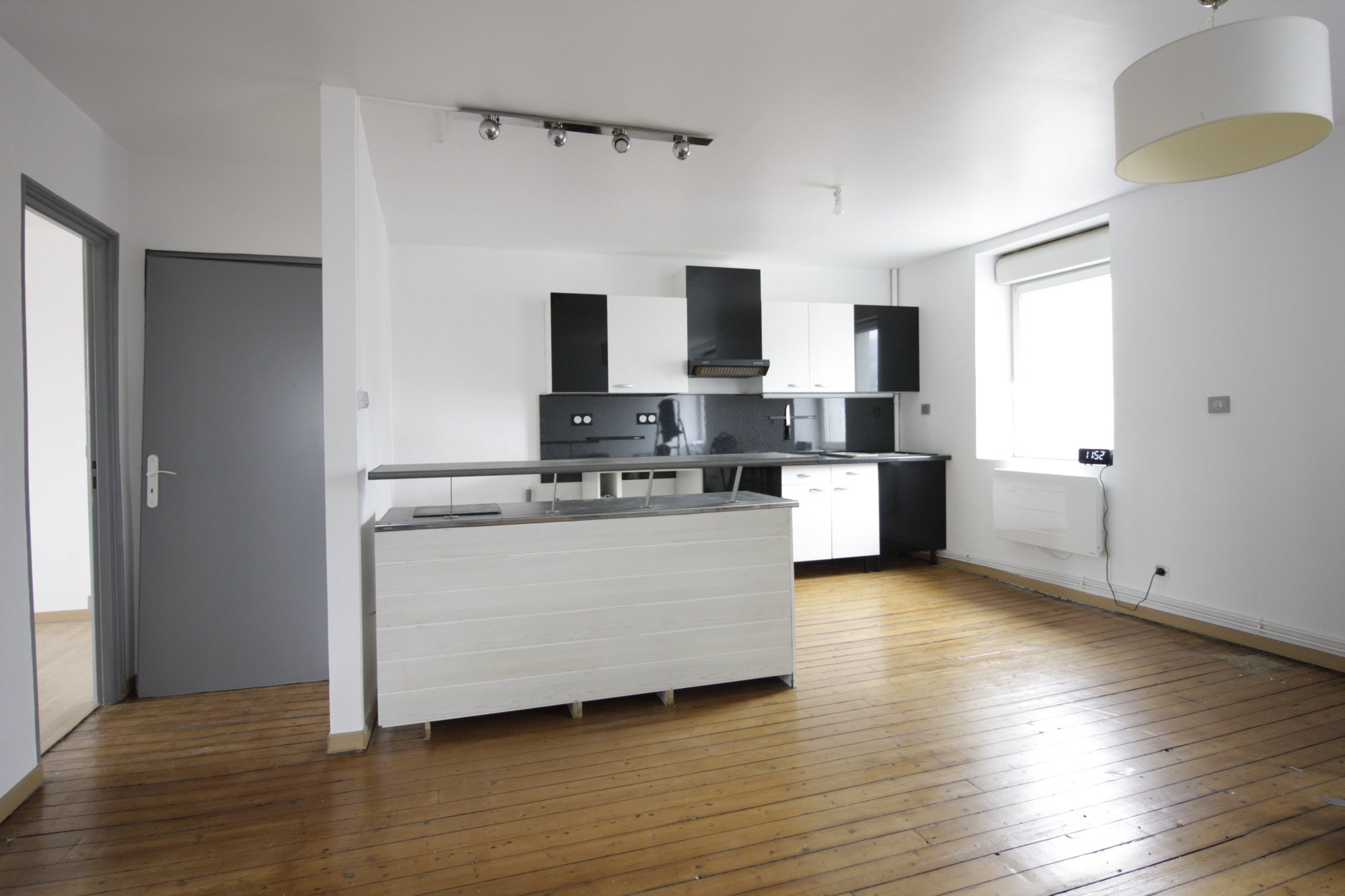 Flat Rue Pierre et Marie Curie in Neuves-Maisons