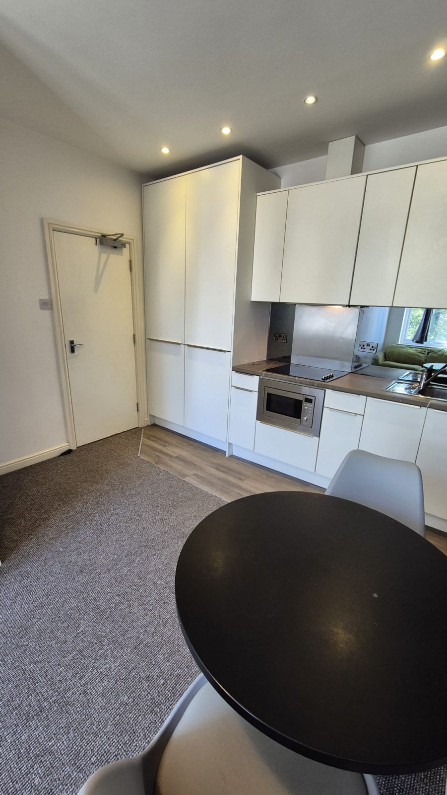 Flat Wilmslow Road in Manchester