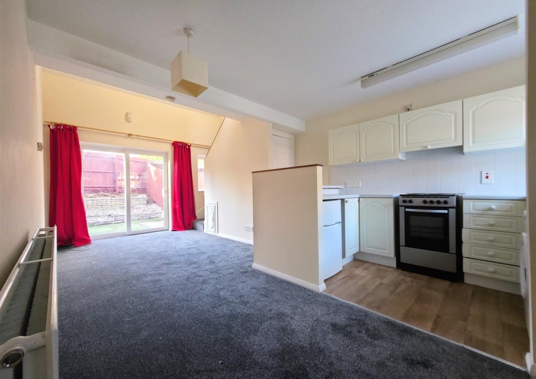 House Meadow Brook Close in Madeley