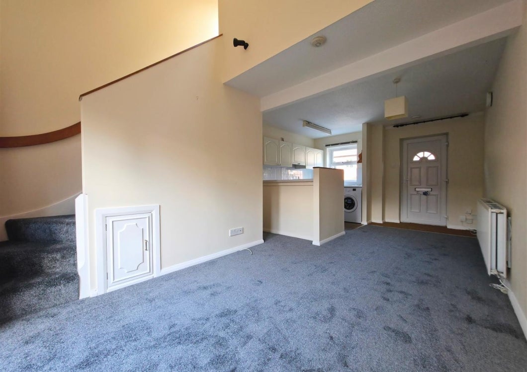 House Meadow Brook Close in Madeley