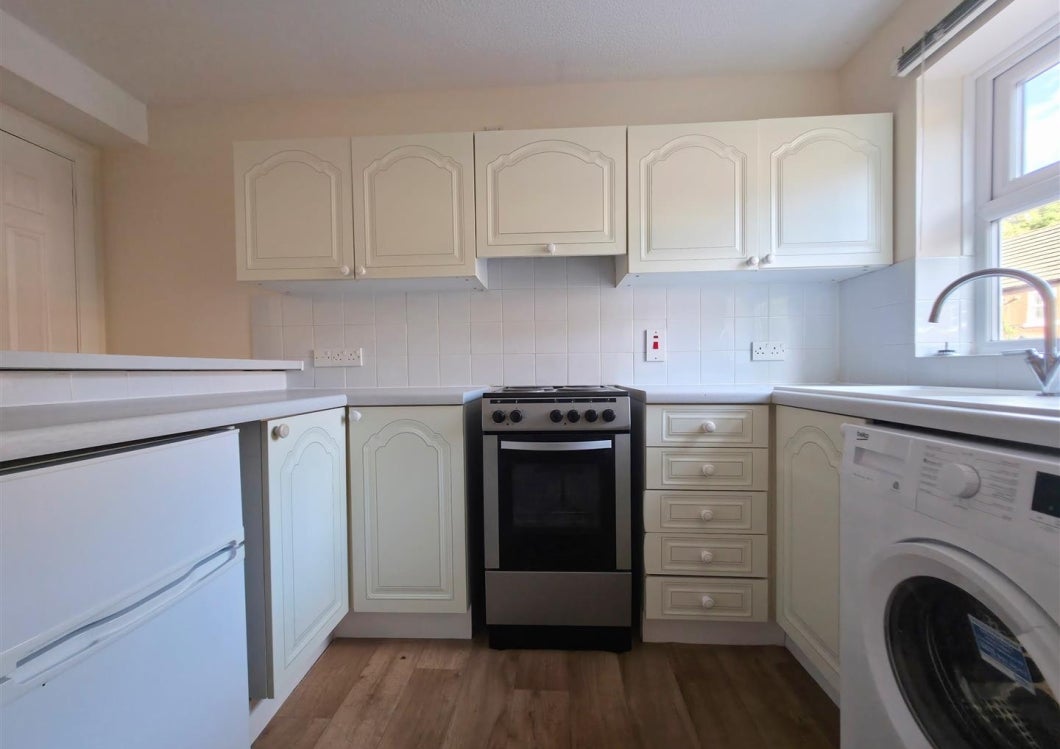 House Meadow Brook Close in Madeley