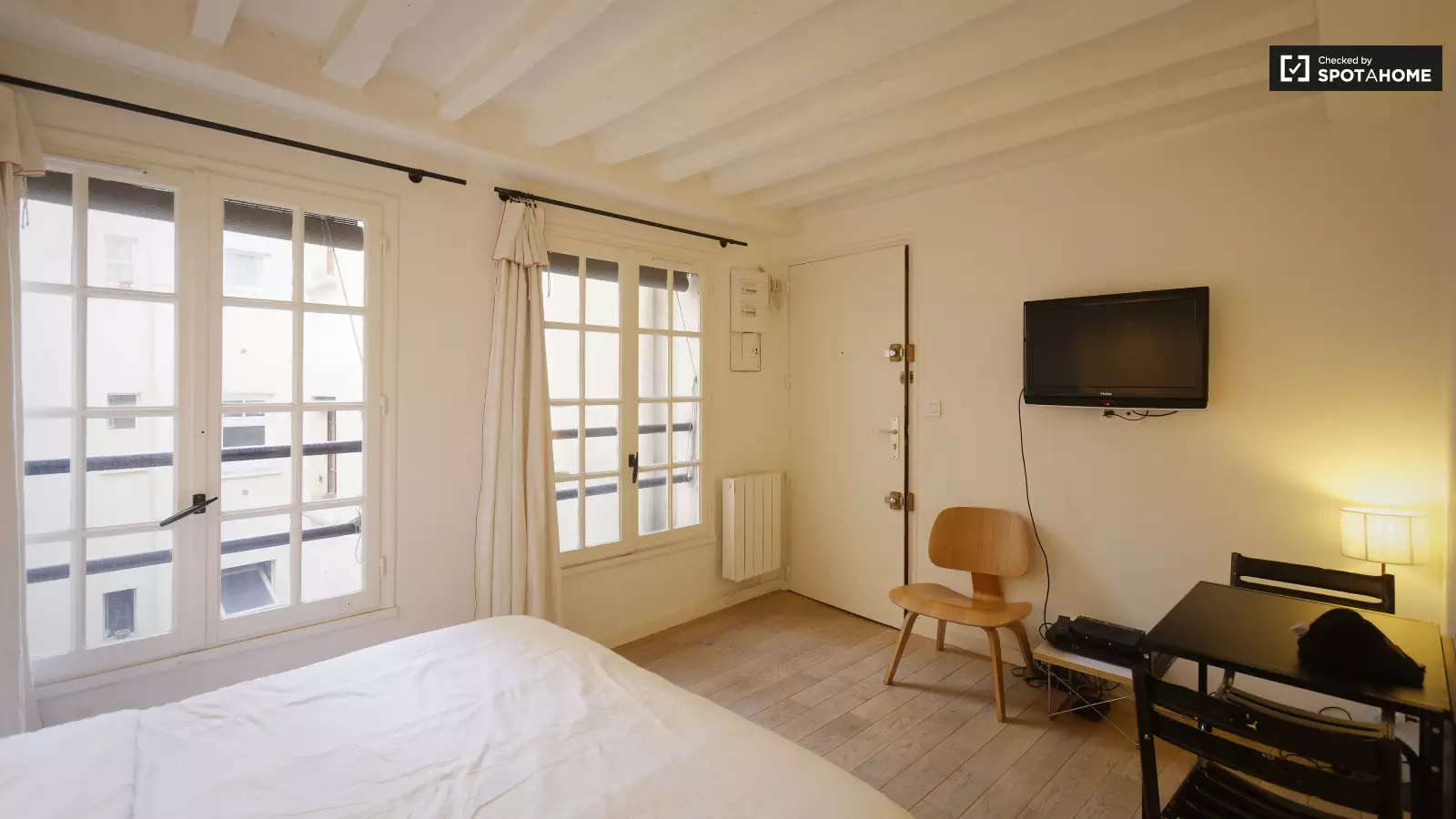 Appartement Place Marguerite de Navarre à Paris