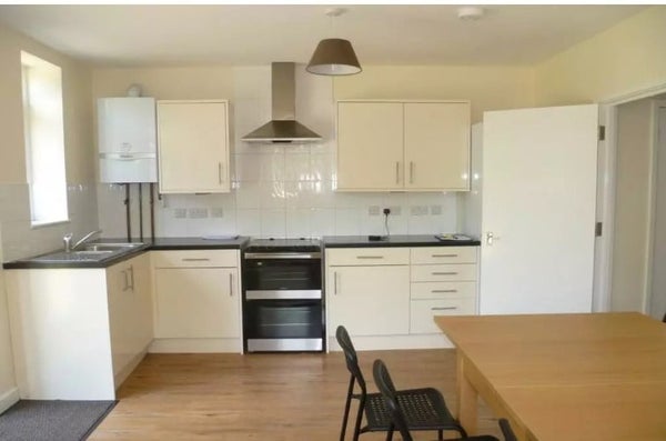 House Buxton Walk in Bristol
