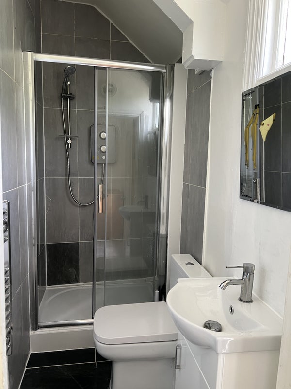 Room Godstone Road in Greater London