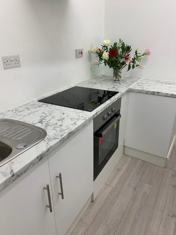Room Godstone Road in Greater London