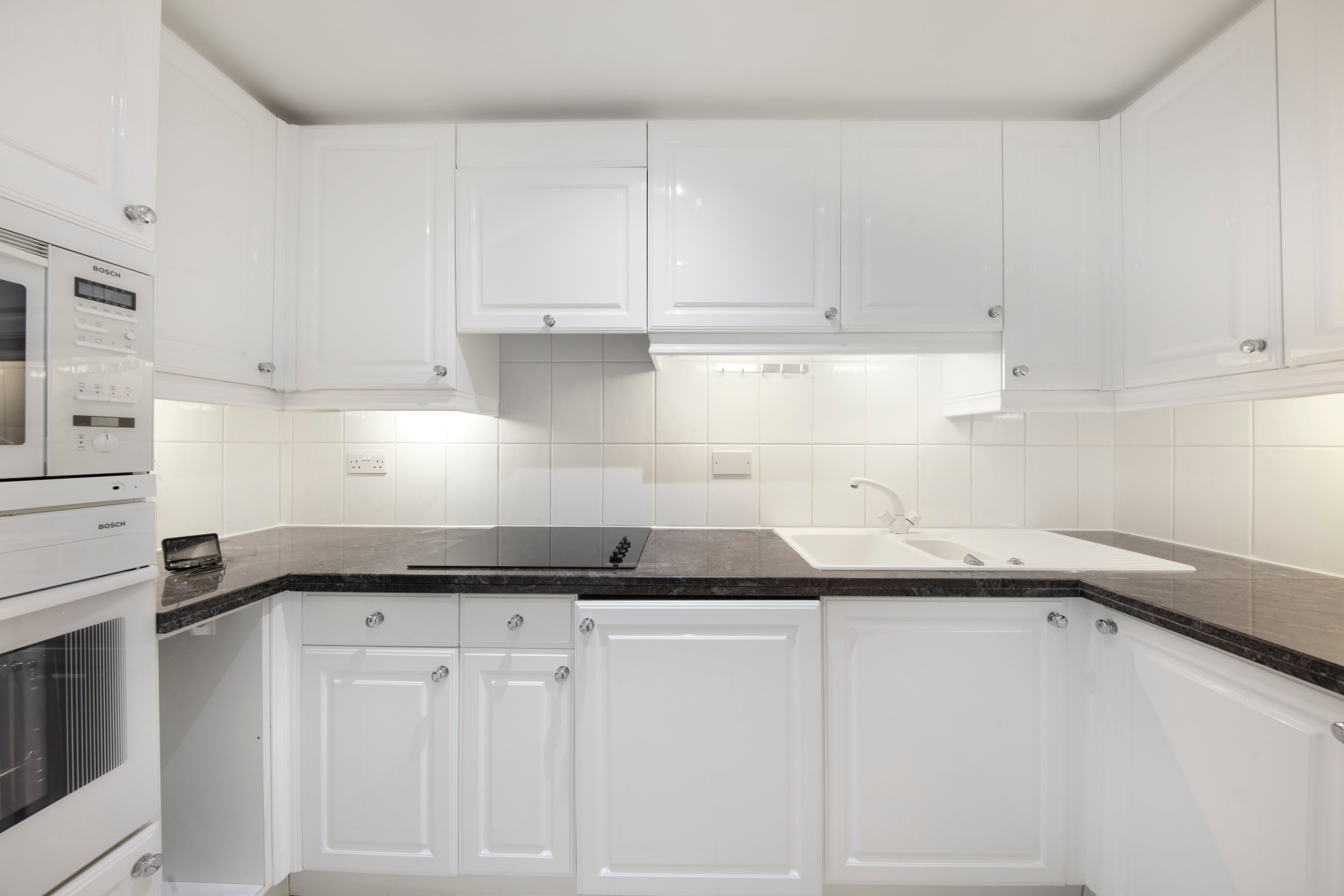 Flat Scarsdale Place in Greater London