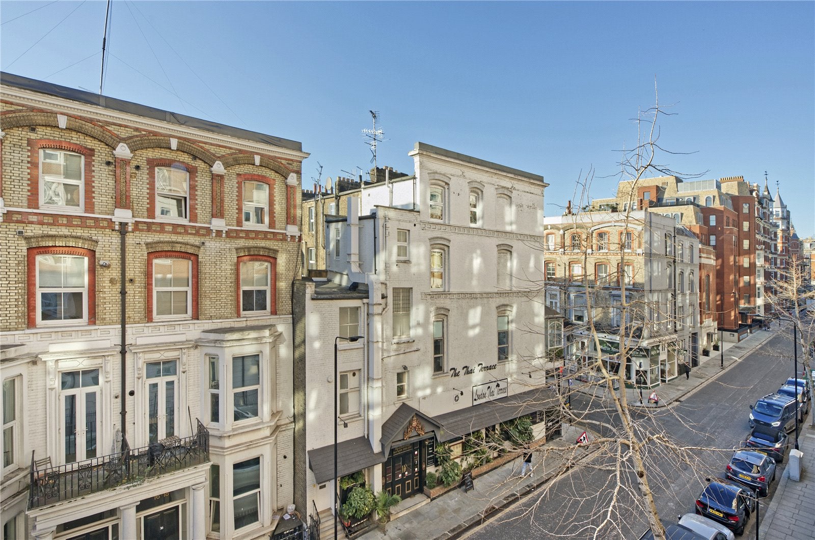Flat Scarsdale Place in Greater London