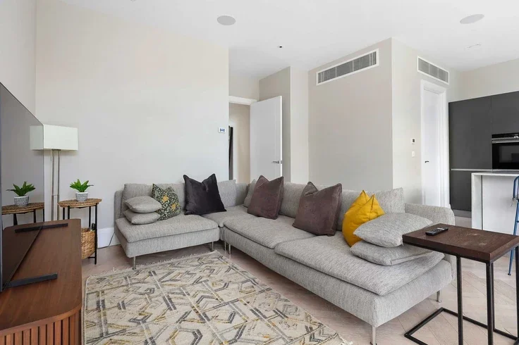 Flat Finchley Road in Greater London