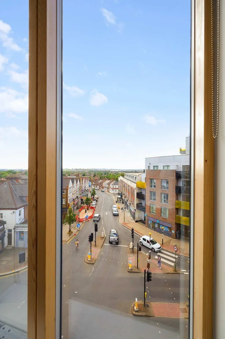 Flat Finchley Road in Greater London