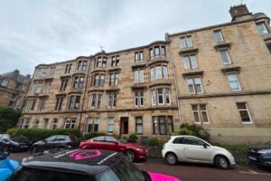 Room Dumbarton Road in Glasgow