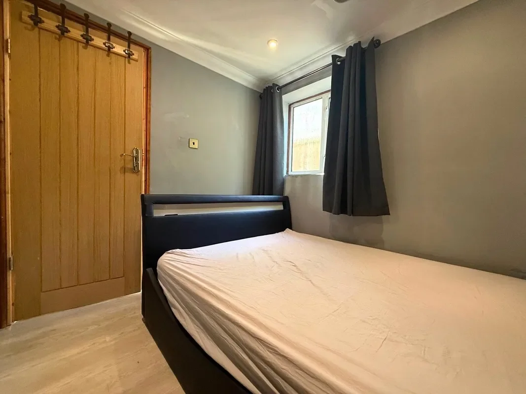 House Violet Lane in Greater London