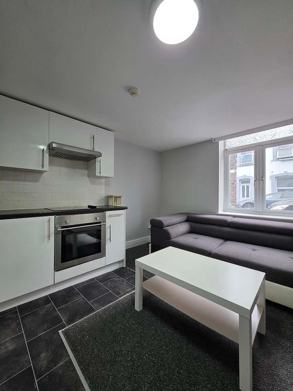 Flat Ruby Street in Cardiff