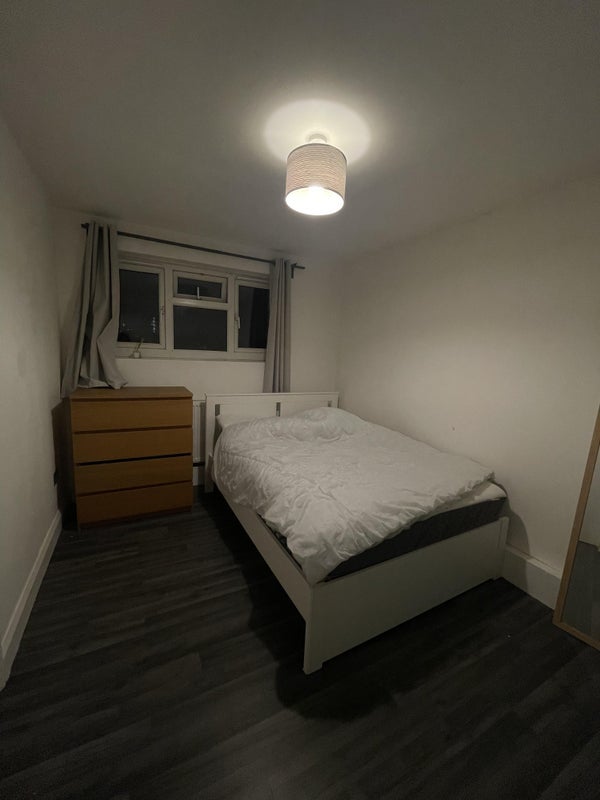 Flat Studley Road in Greater London