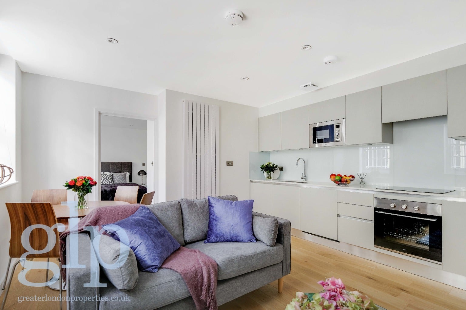 Flat Alleyn Court in City of Westminster