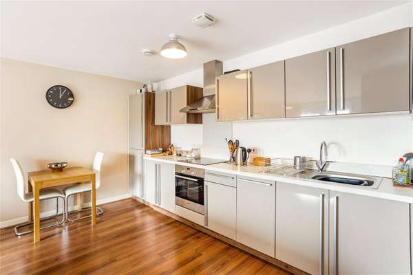 Flat Sillavan Way in Salford