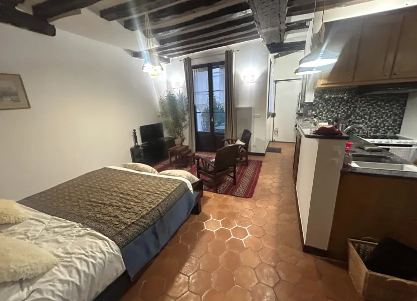 Flat Rue Quincampoix in Paris