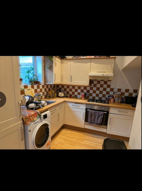 Room Windsor Road in Greater London
