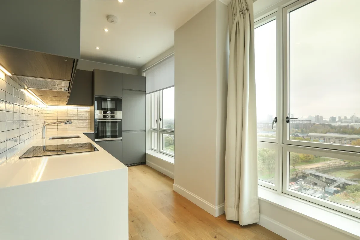 Flat Zinc Street in Greater London