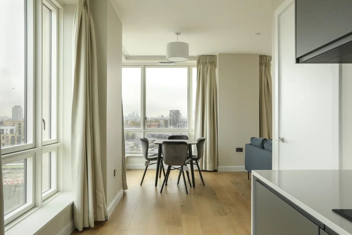 Flat Zinc Street in Greater London