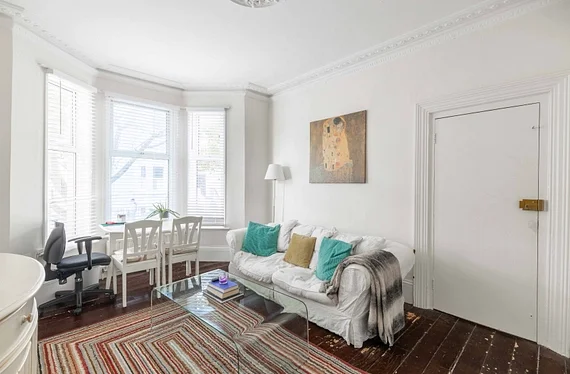 Flat Anselm Road in Greater London