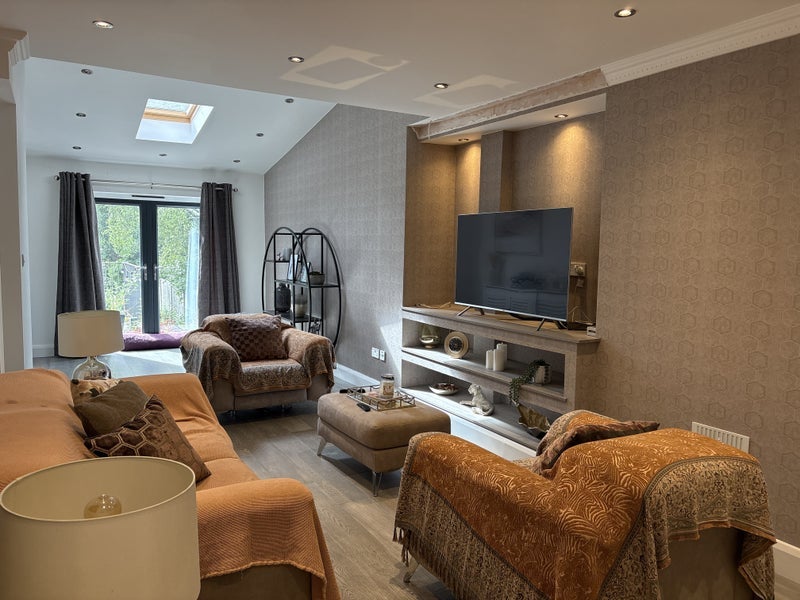 Room Court Hill in Greater London