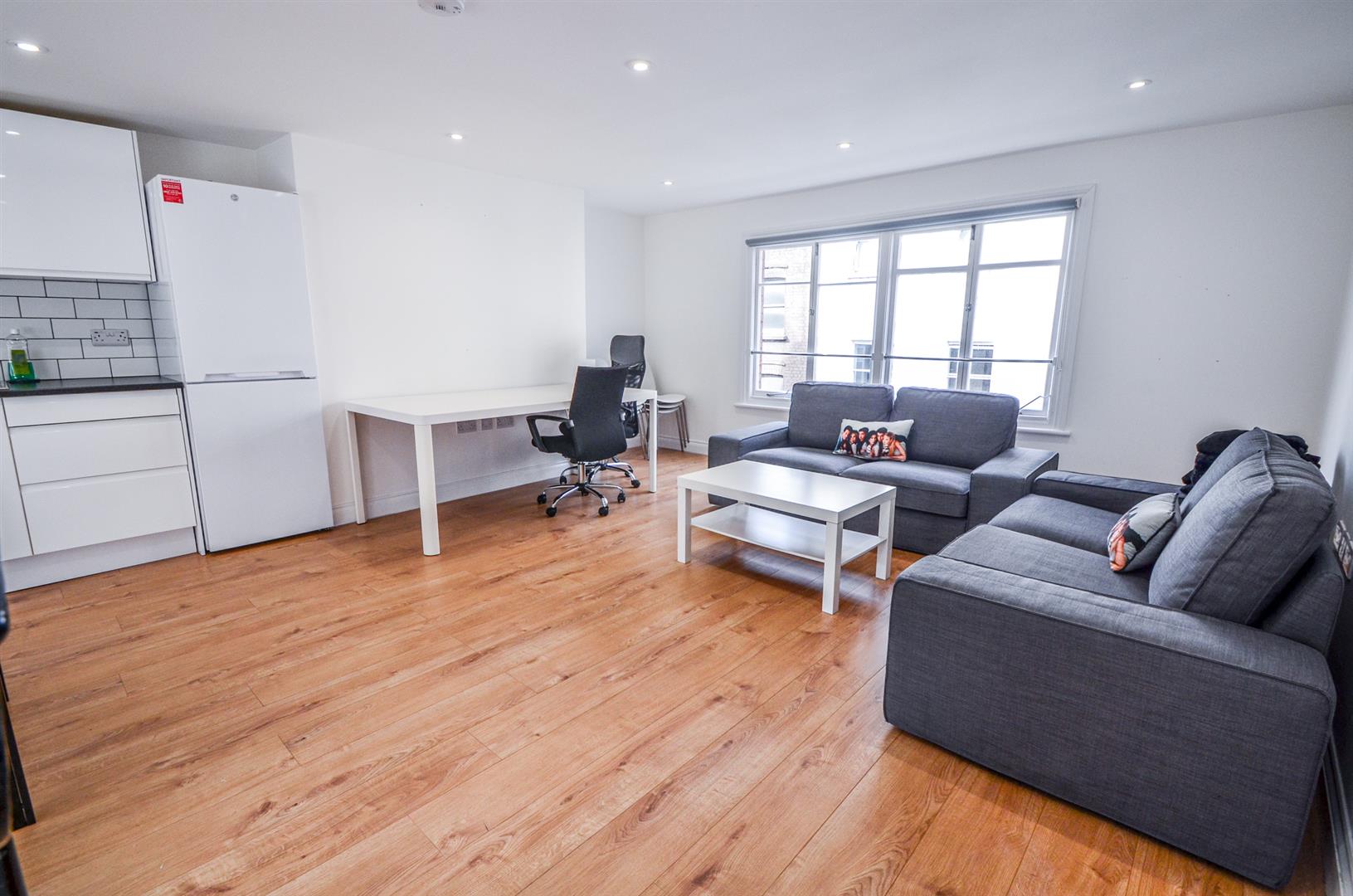 Flat Berwick Street in City of Westminster