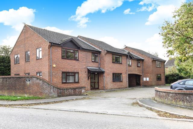 Flat Parsley Close in Aston Clinton