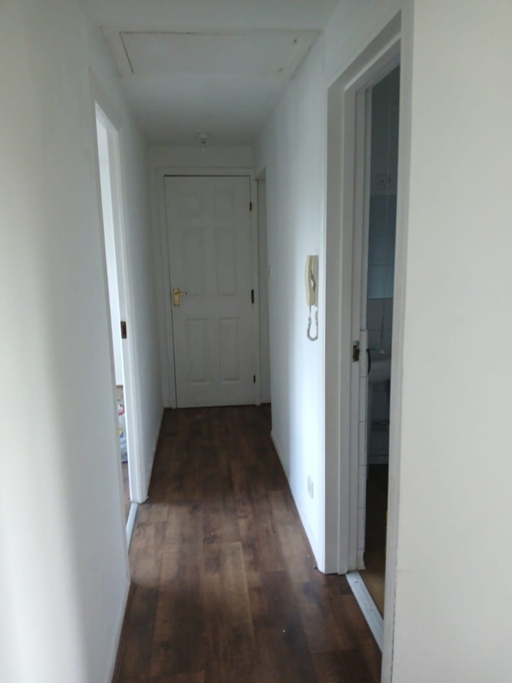 Flat Primrose Close in Greater London
