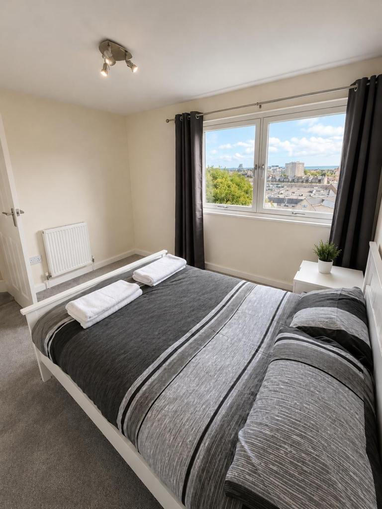 Room Seamount Road in Aberdeen City