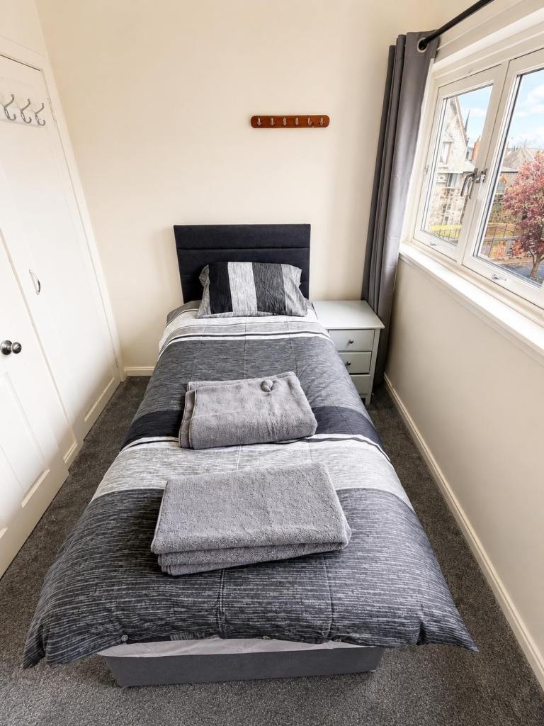 Room Seamount Road in Aberdeen City