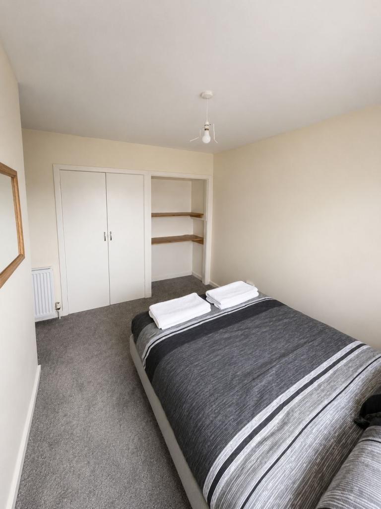 Room Seamount Road in Aberdeen City
