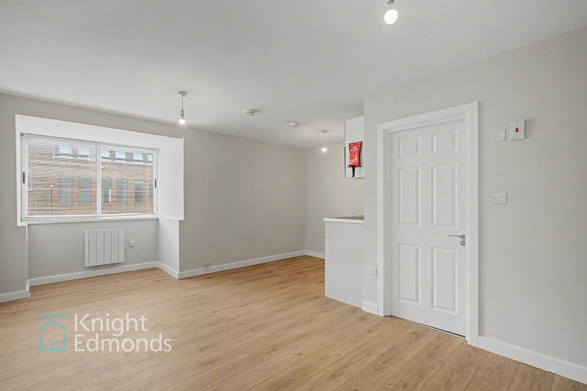 Flat Sittingbourne Road in Maidstone