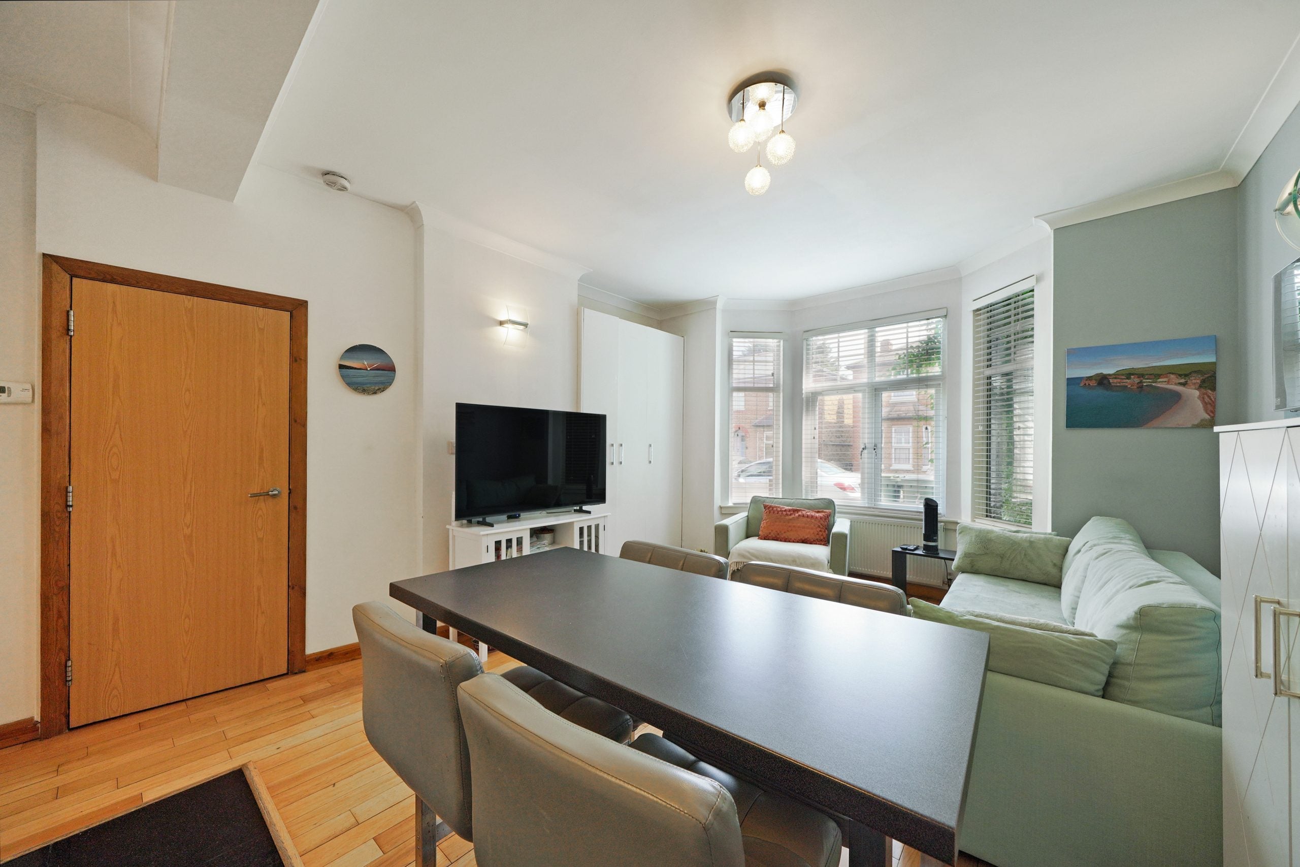 Flat St. James's Cottages in Greater London