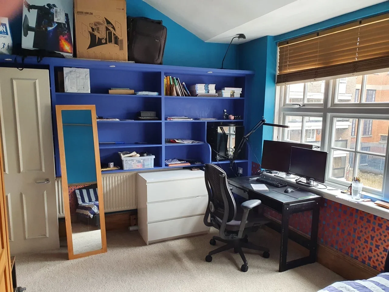 Flat Devonshire Court in Greater London