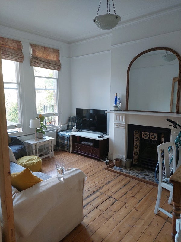 Room Rozel Road in Greater London