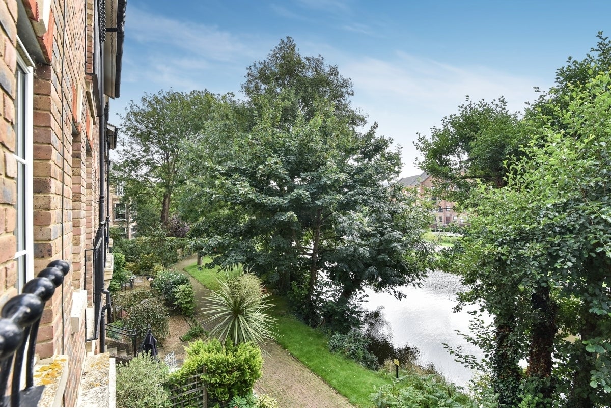 House Mortley Close in Tonbridge and Malling
