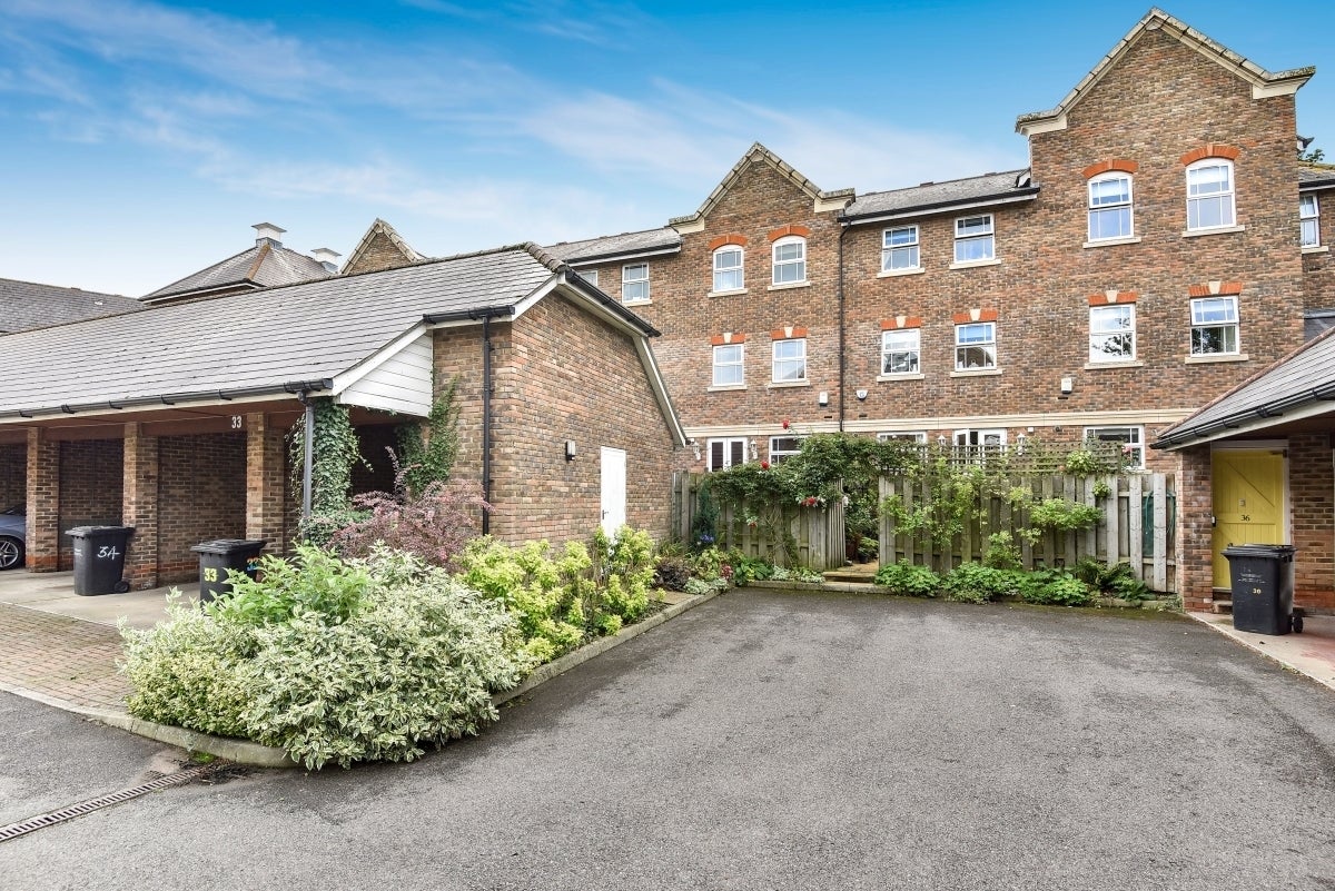 House Mortley Close in Tonbridge and Malling