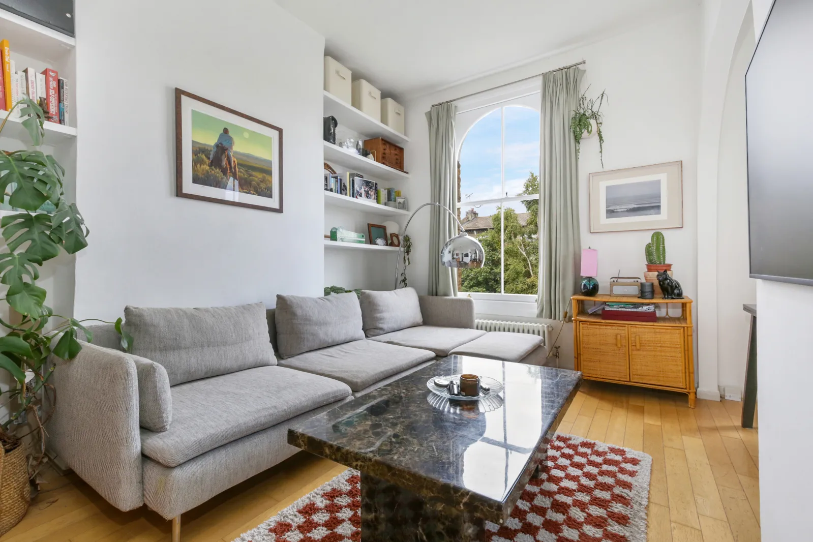 Flat Highbury Quadrant in Greater London