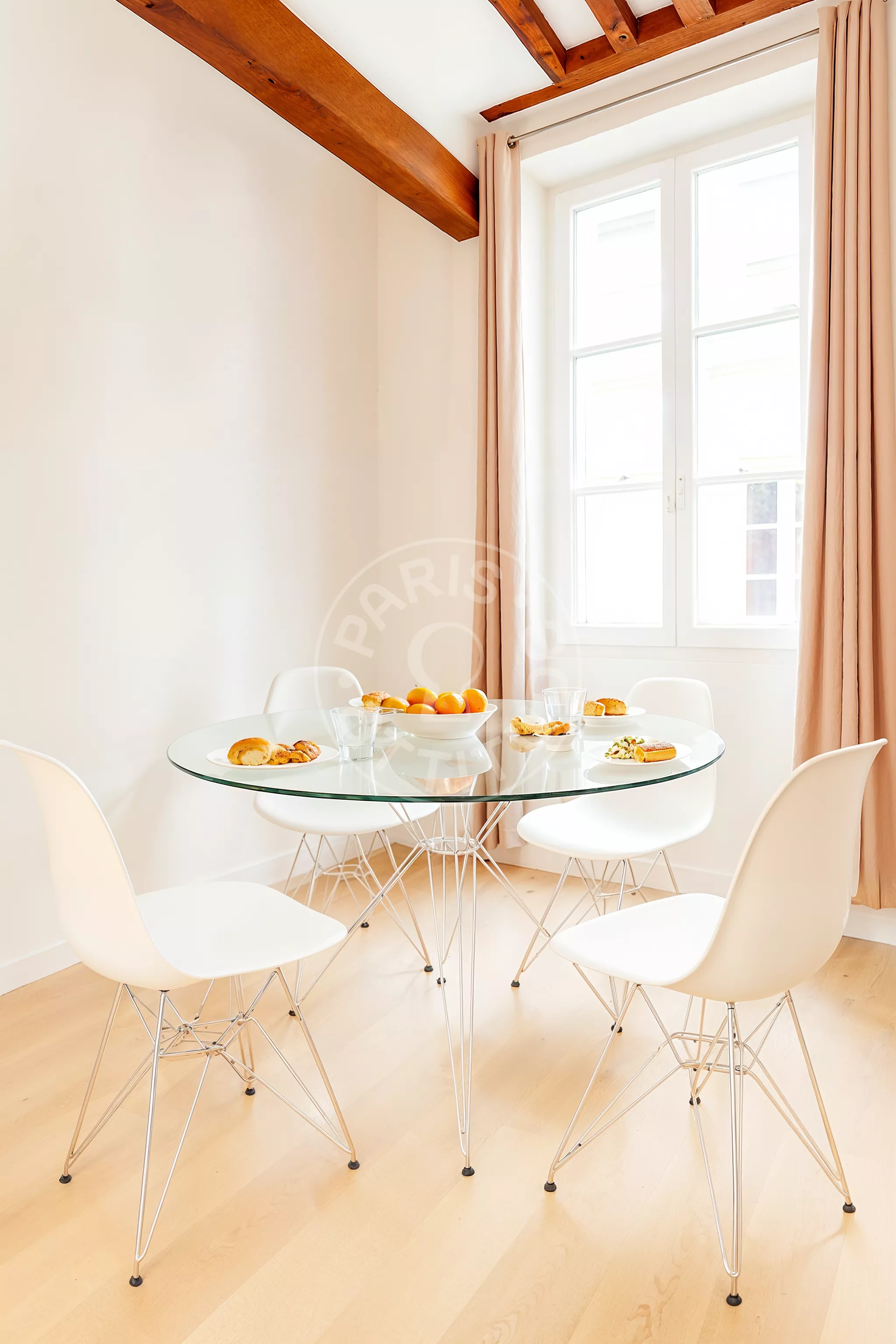 Appartement Rue de la Grande Truanderie à Paris