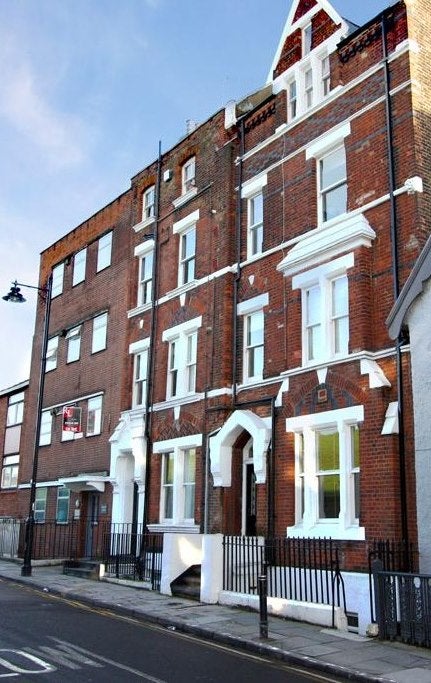 Flat Hornsey Lane in Greater London