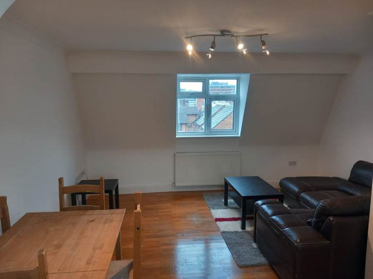 Flat Russell Street in Luton