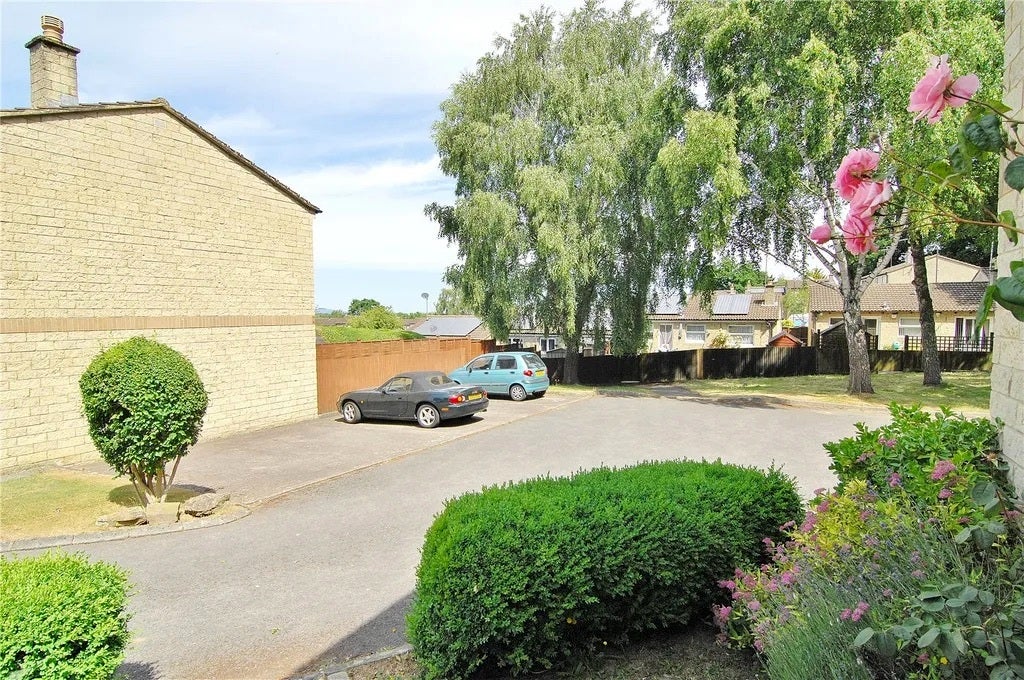 House Brunel Way in Stonehouse