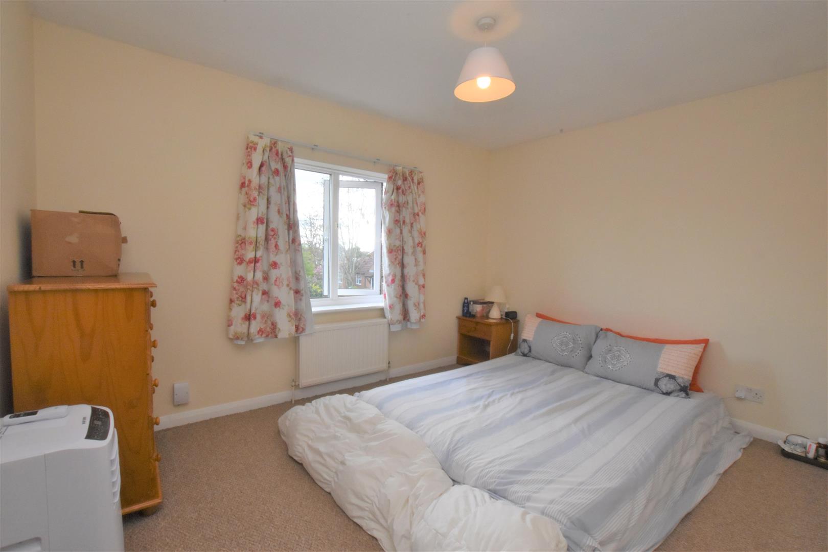 House Selsey Way in Reading