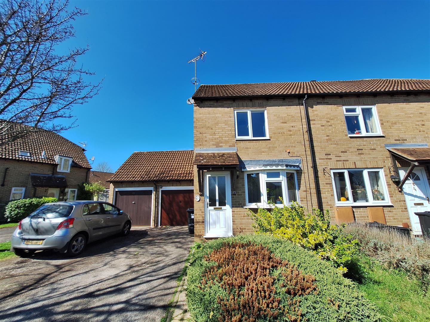House Selsey Way in Reading