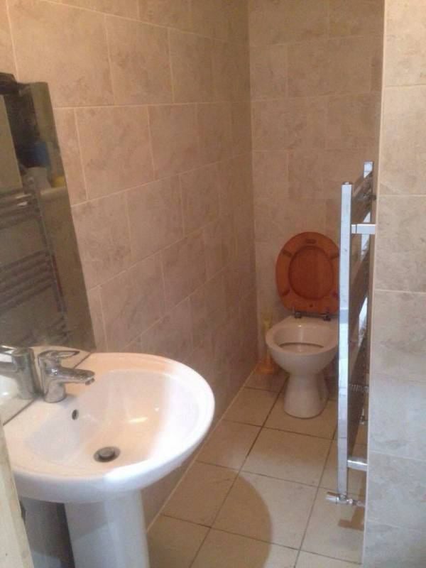 Room Courtenay Road in Greater London