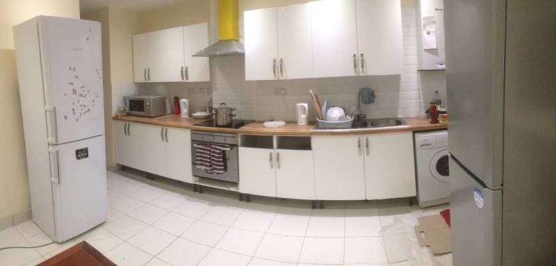 Room Courtenay Road in Greater London