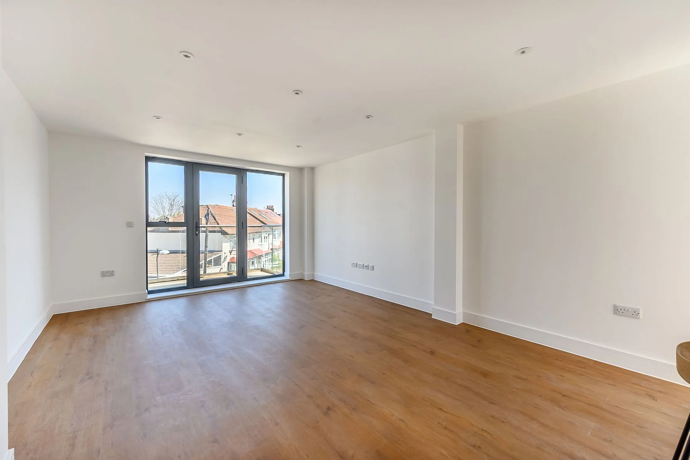 Flat Christchurch Road in Greater London