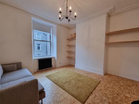 Flat Esslemont Avenue in Aberdeen City