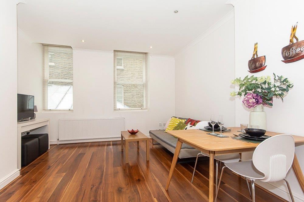 Flat Newman Street in City of Westminster