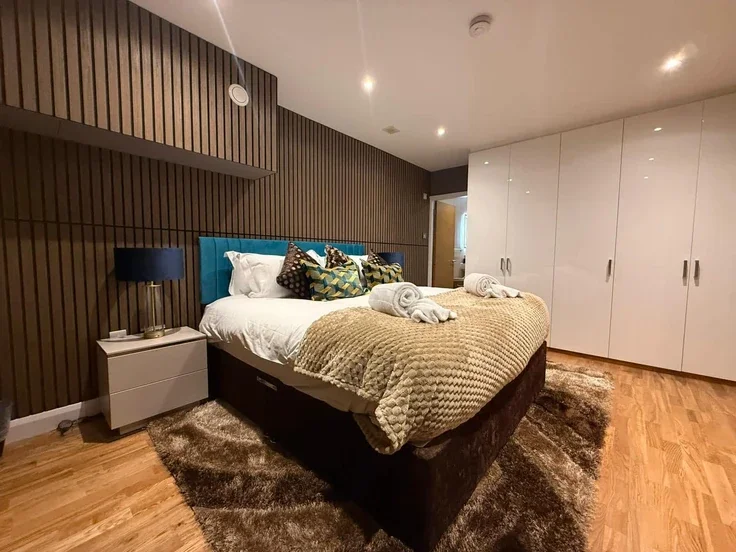 Flat Pitfield Street in Greater London